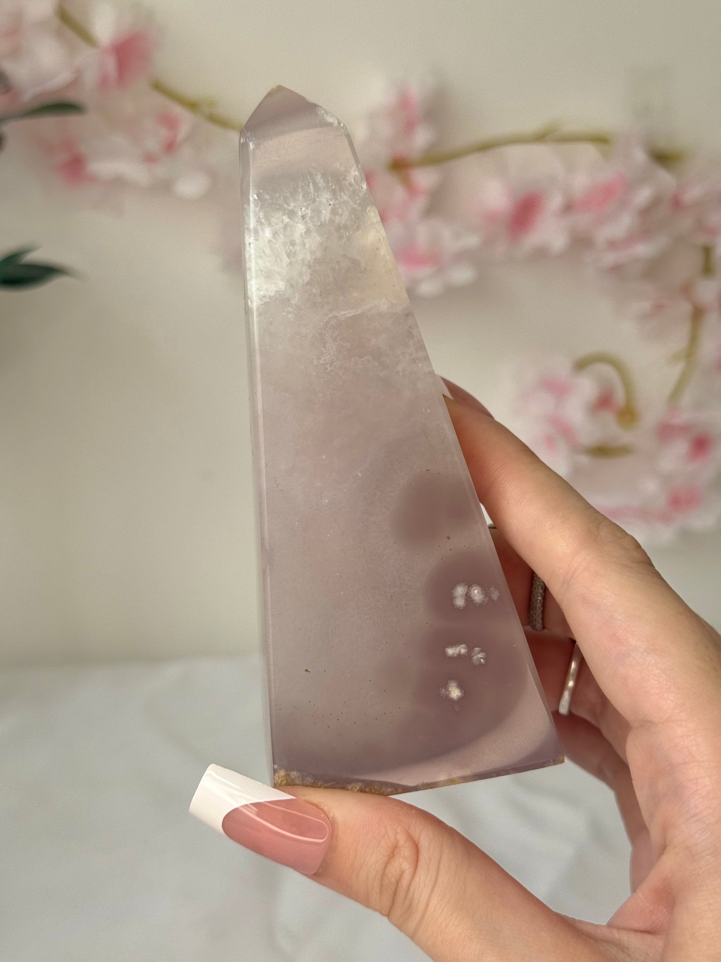 Druzy agate obelisk (a)