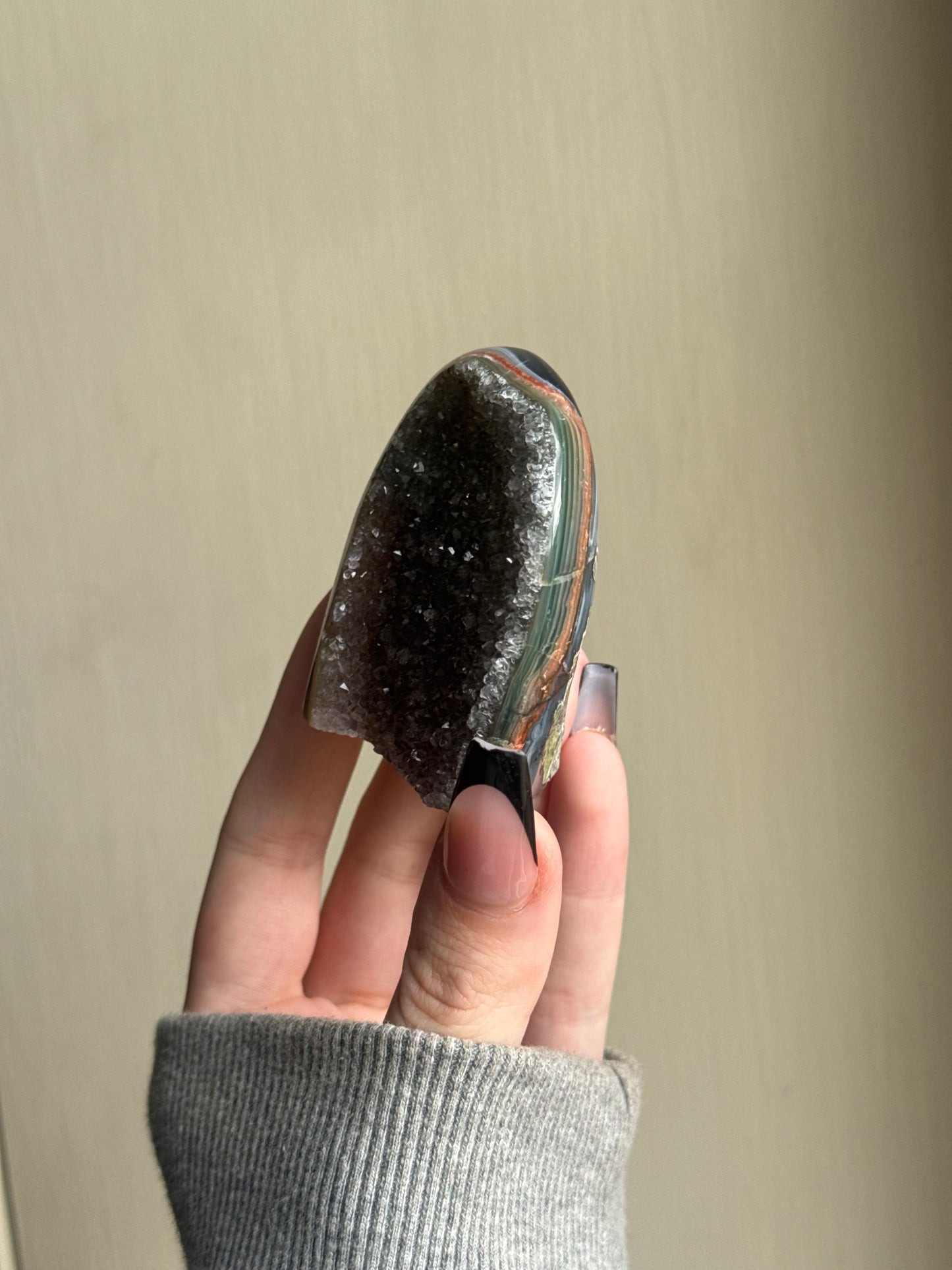 Amethyst agate cut base (b)