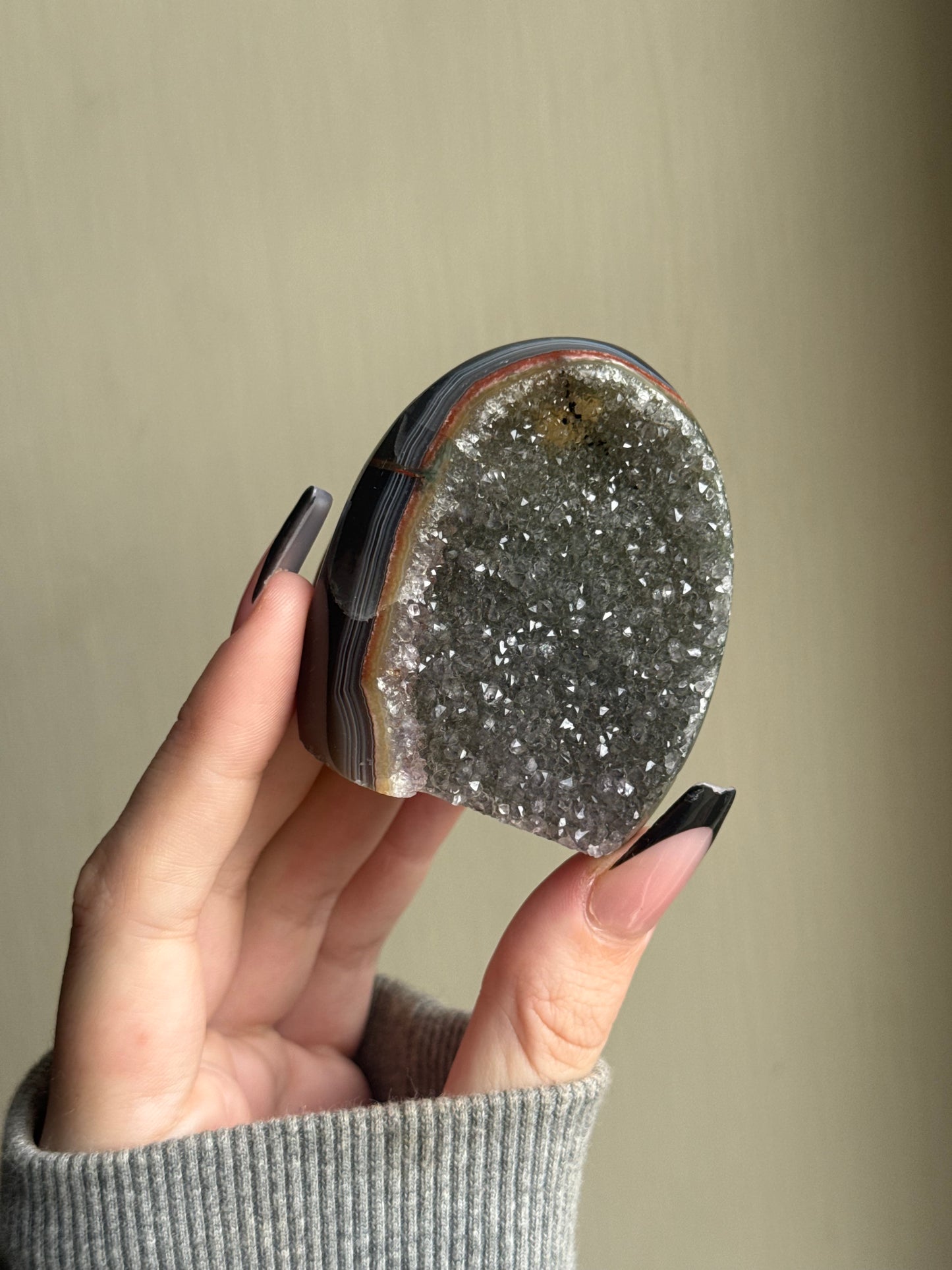 Amethyst agate cut base (b)