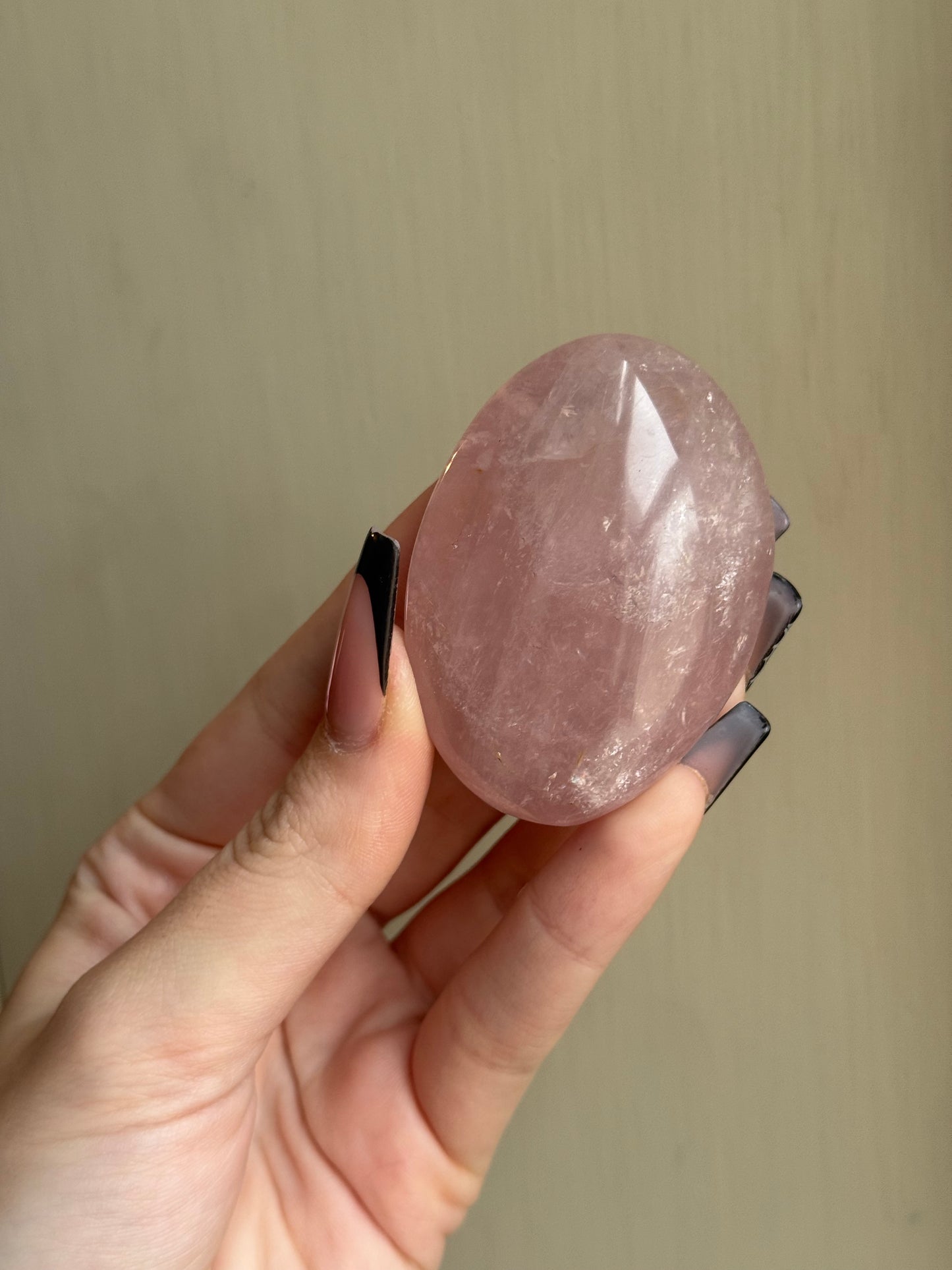 Rose quartz palm stone