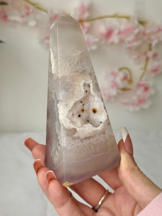 Druzy agate obelisk (a)
